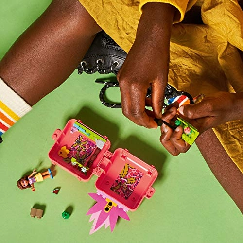 Friends Olivia's Flamingo Cube (41662) - Portable playset Olivia mini-doll