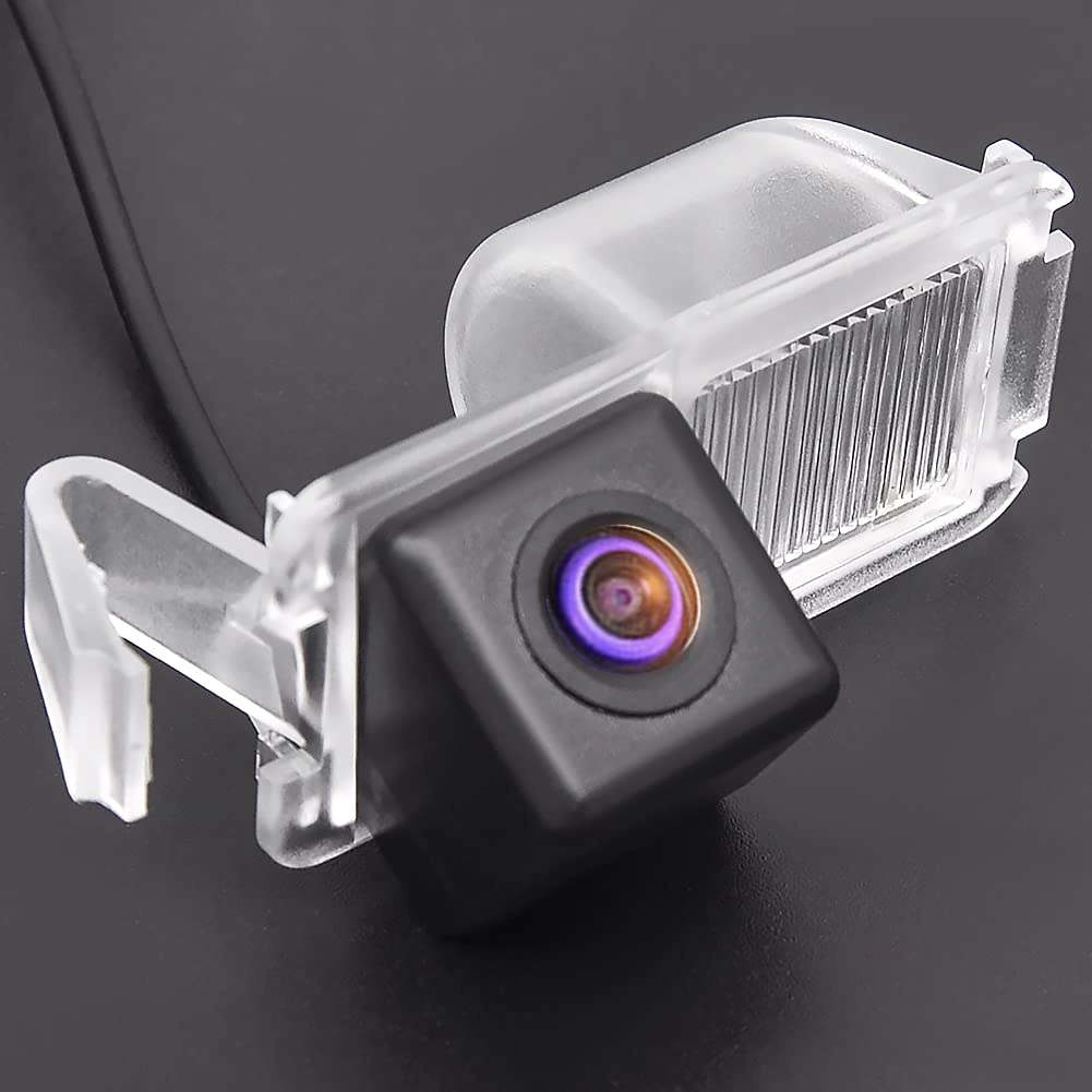 Rear View Reverse Backup Tracks Camera - 728 x 512