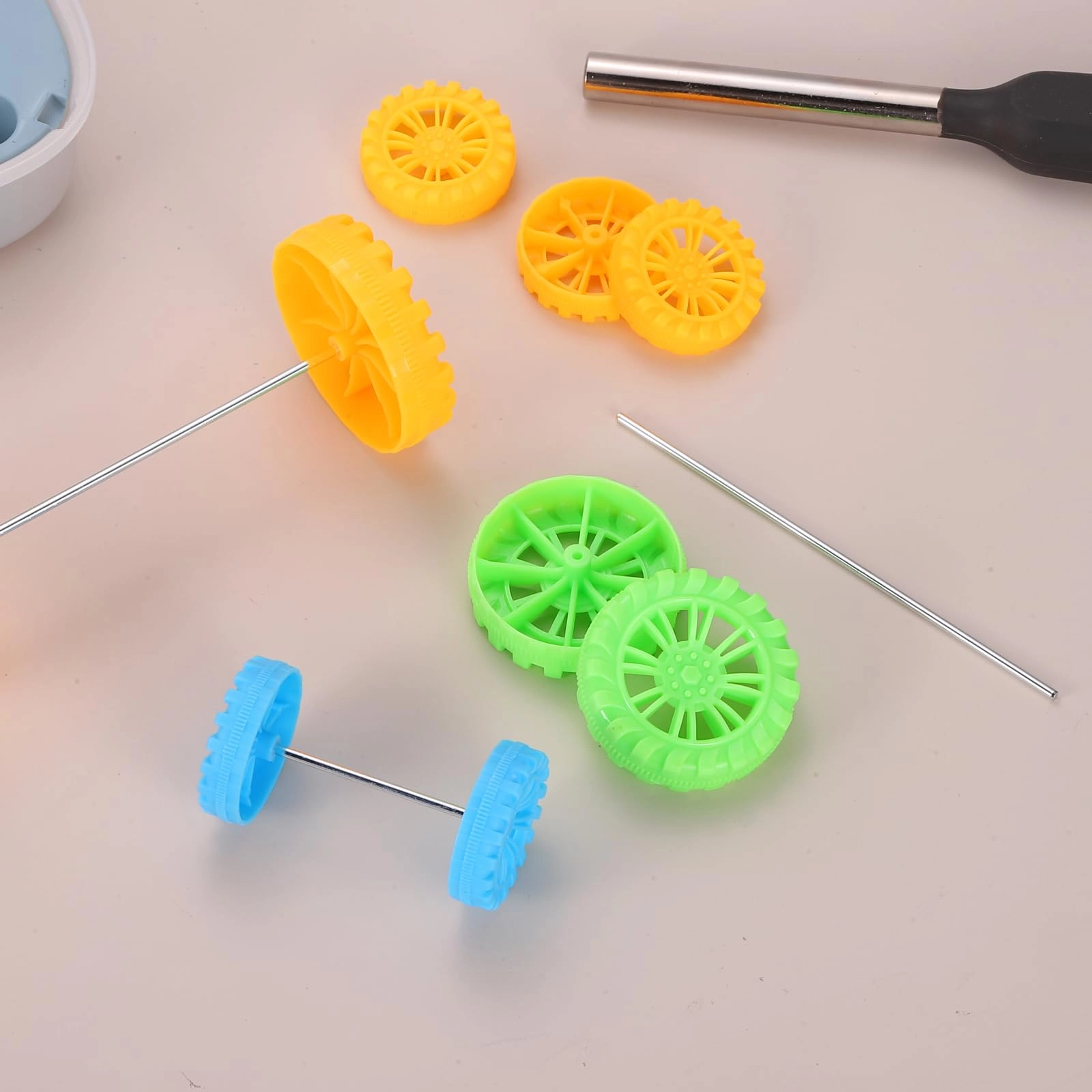 Small Plastic Wheels - 30pcs 30x8mm 2x100mm