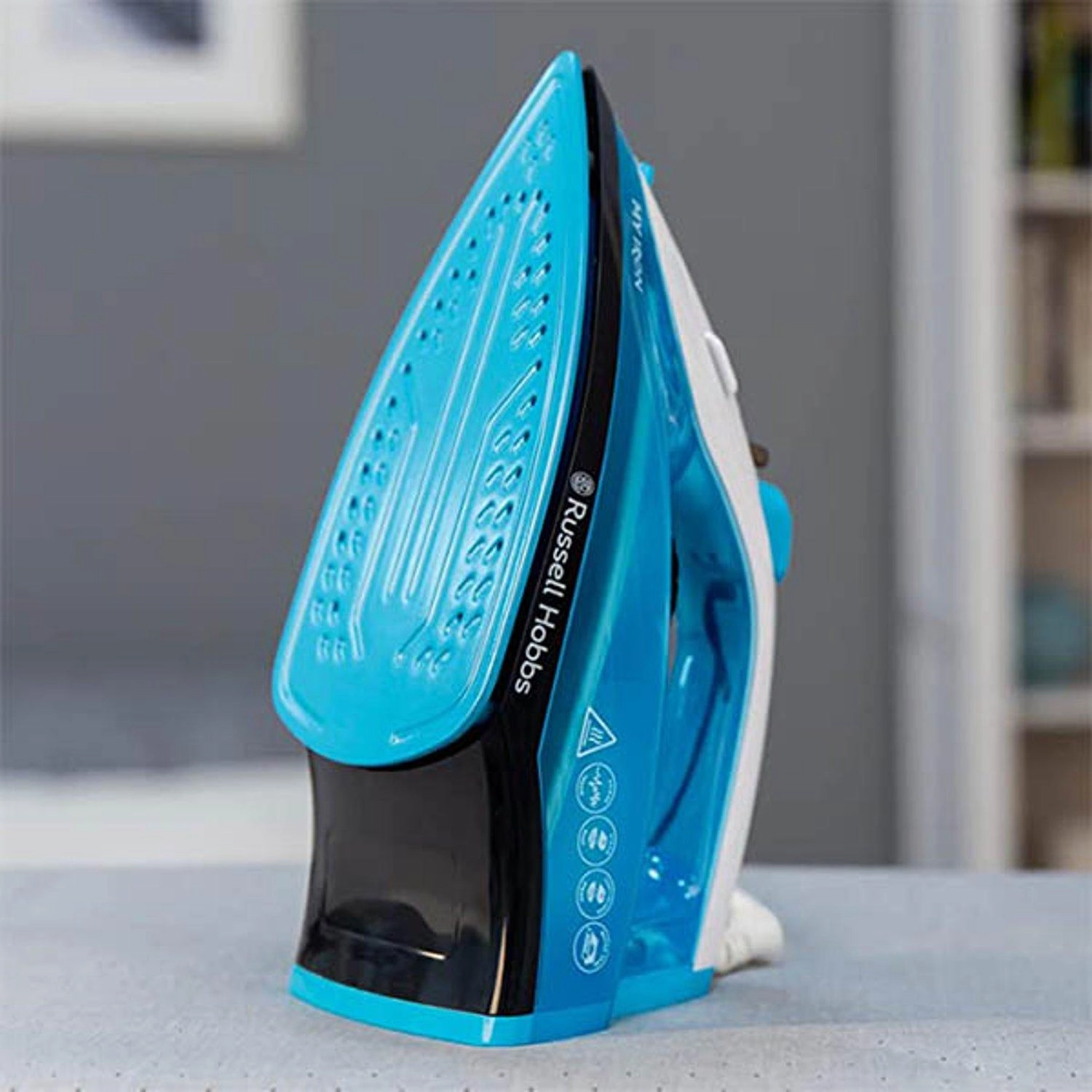 25580 - Steam Iron 120g steam shot 0.26 Liter