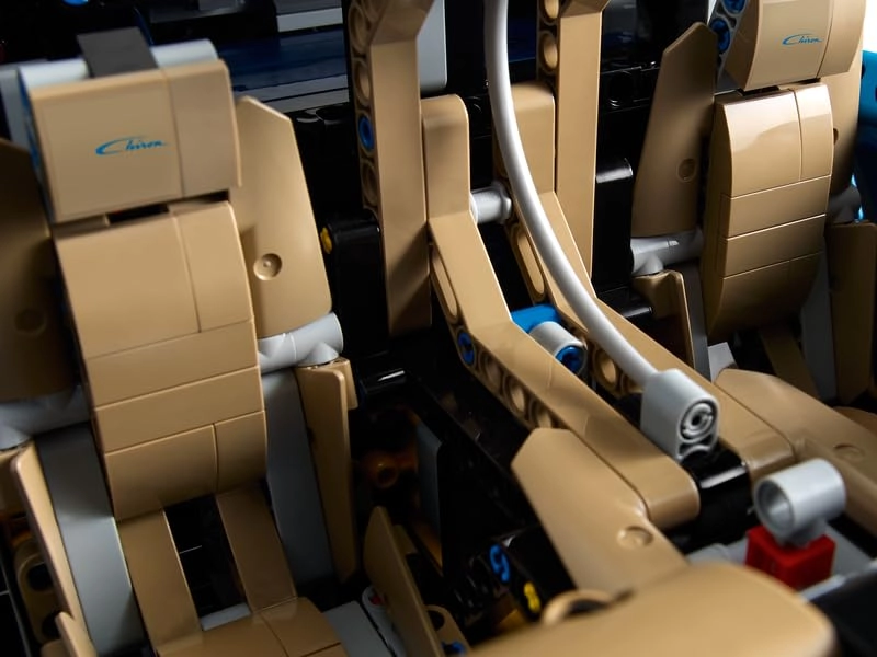 Technic Bugatti Chiron (42083-2)