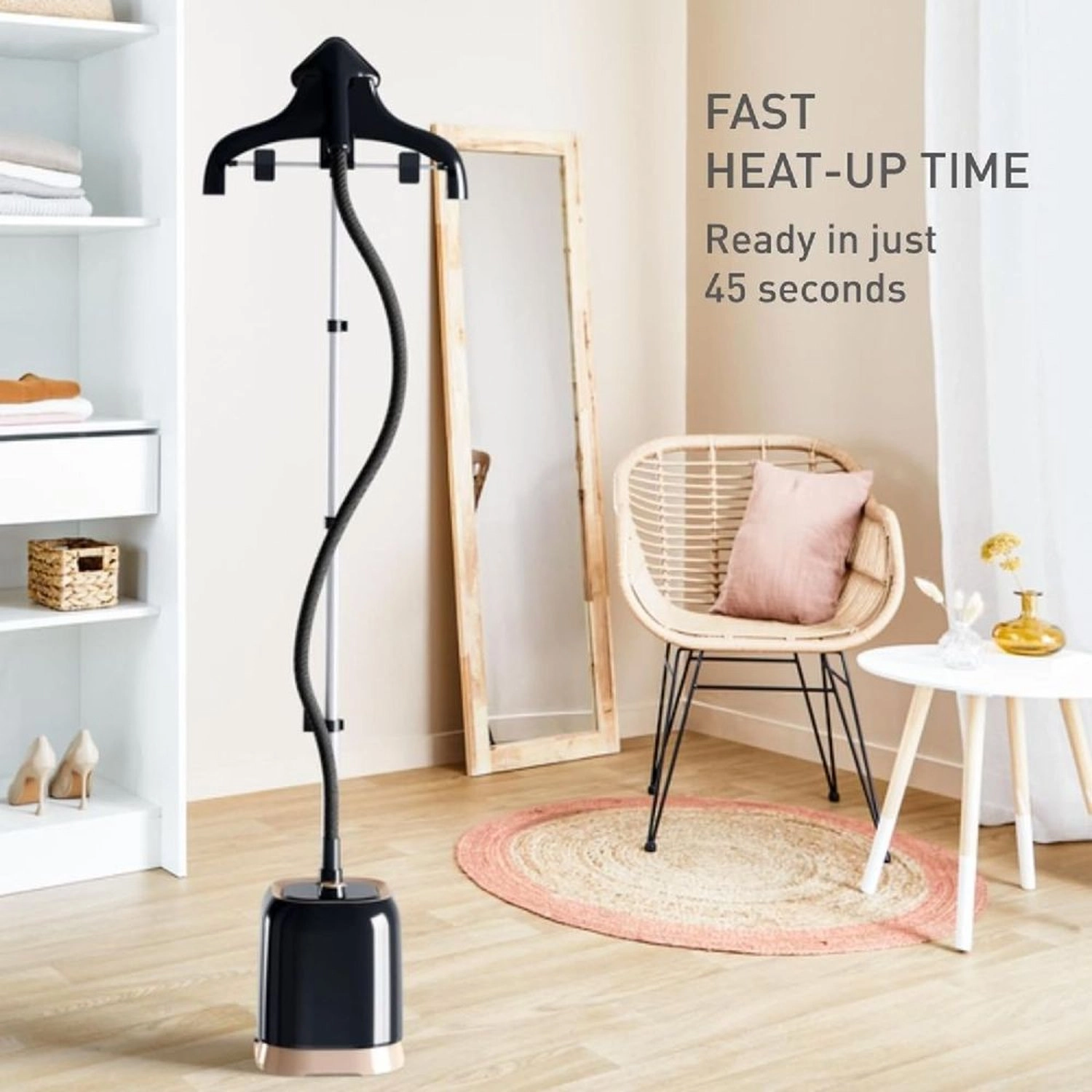 IT3470M0 - Garment Steamer Black 3 gram per minute