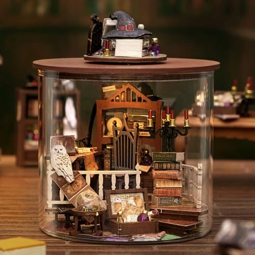 Miniature Dollhouse Kit - Magic Cabin