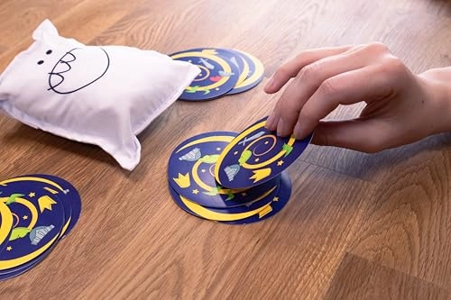 Cushion Battle at Midnight (German)