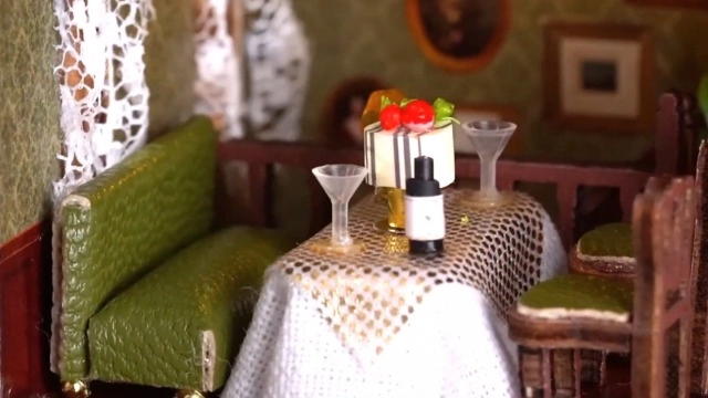 Magic Book House - Magic Book Store 1:24 Scale