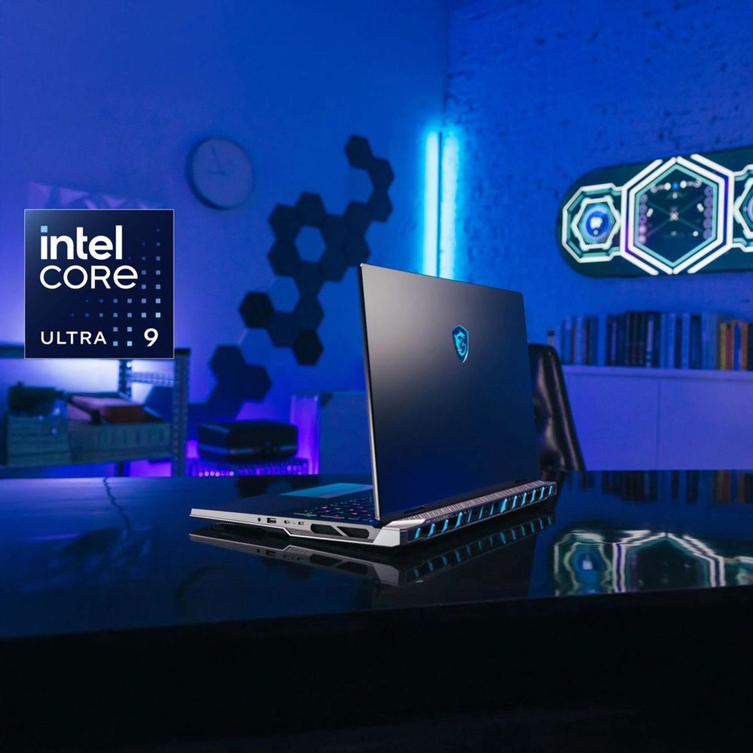 Titan 18 HX AI TITAN18 - 18'' Core Ultra 9-285HX 64GB 4TB SSD