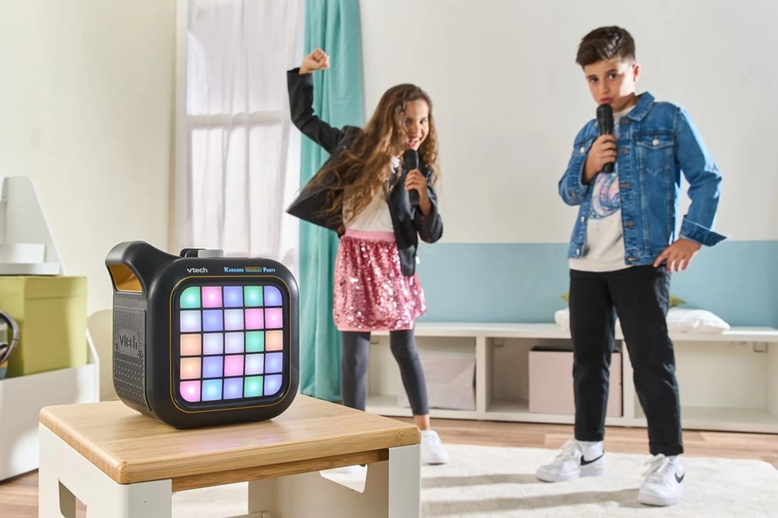 Karaoke Light Party Karaoke Machine - 2 wireless mics 35W