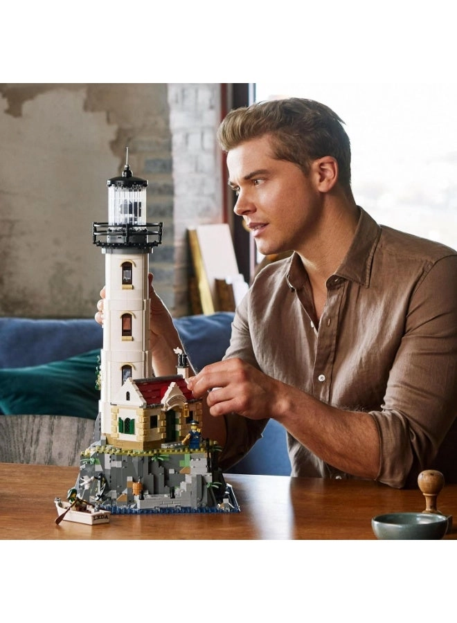 Motorised Lighthouse (21335)