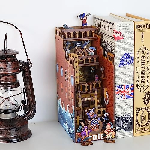 Book Nook Kit - Old Street 1:24
