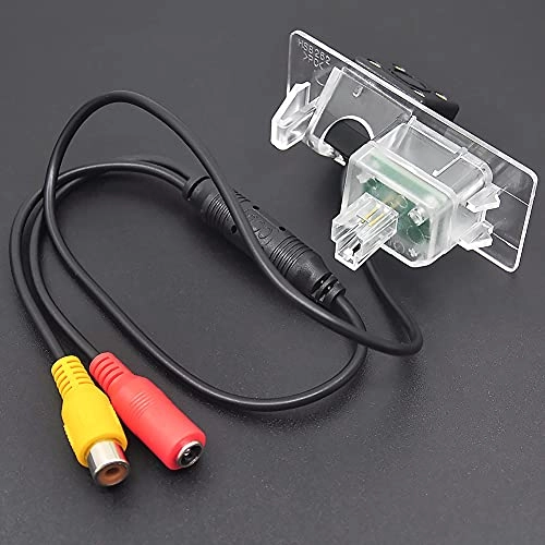 Rear View Reverse Backup Tracks Camera - 728 x 512