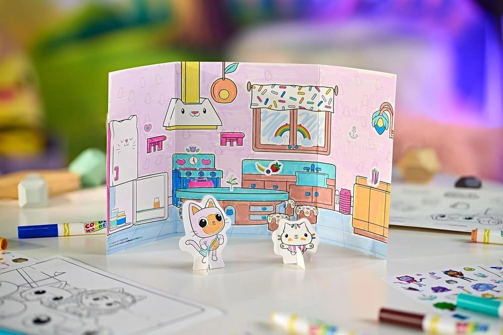 Color Wonder Deluxe Stamper Kit - 50 pieces 10 Art Stamps 8 Scented Markers 2 Scented Ink Pads 1 Stamp Holder