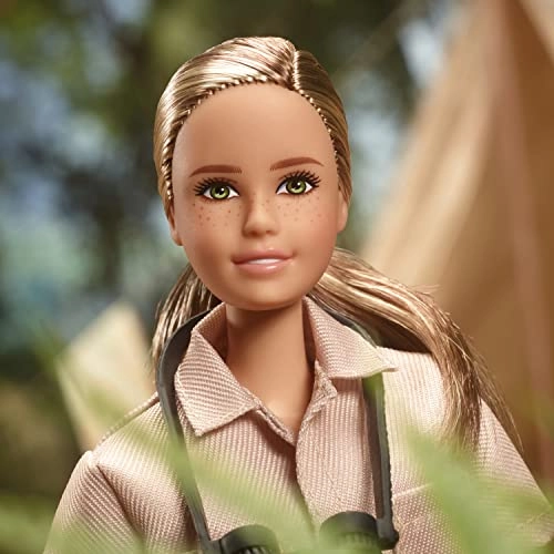 Jane Goodall Doll - Plastic Ages 14+