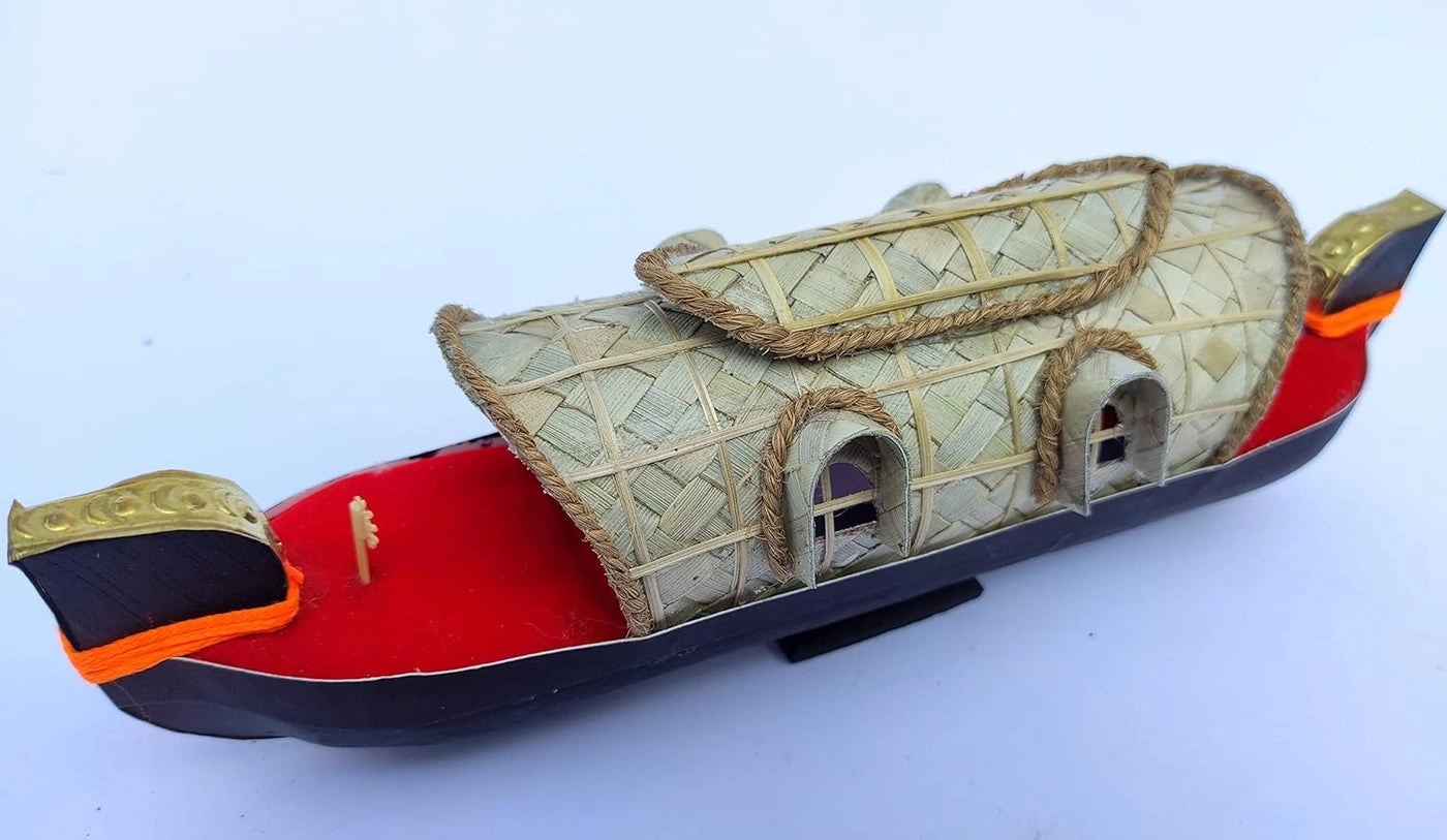 Kumarakam House Boat Miniature - Wooden