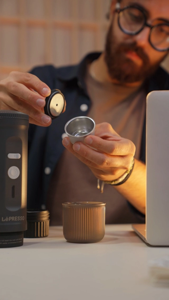 Portable Espresso Coffee Machine - 0.08 Liter Nespresso & Coffee Powder