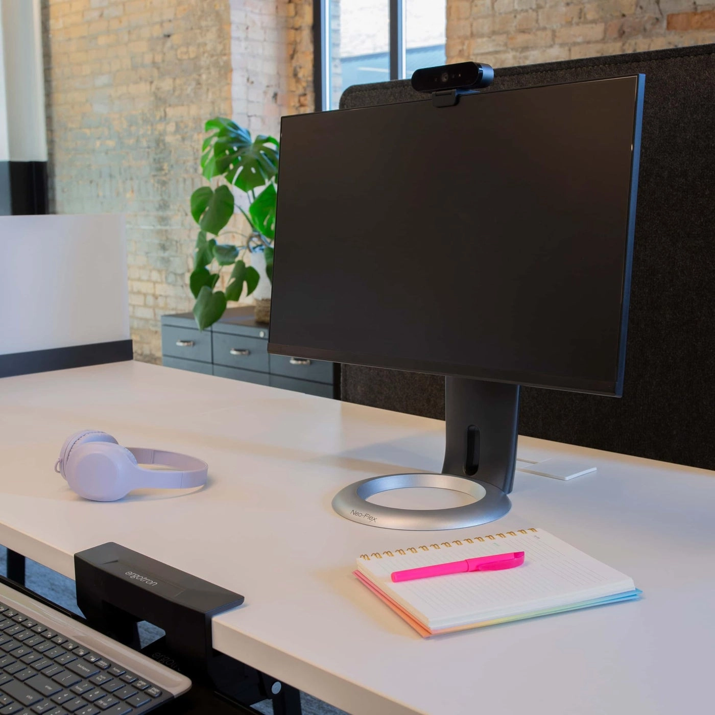 NeoFlex Single Monitor Stand - 27 inches 75x75mm 100x100mm