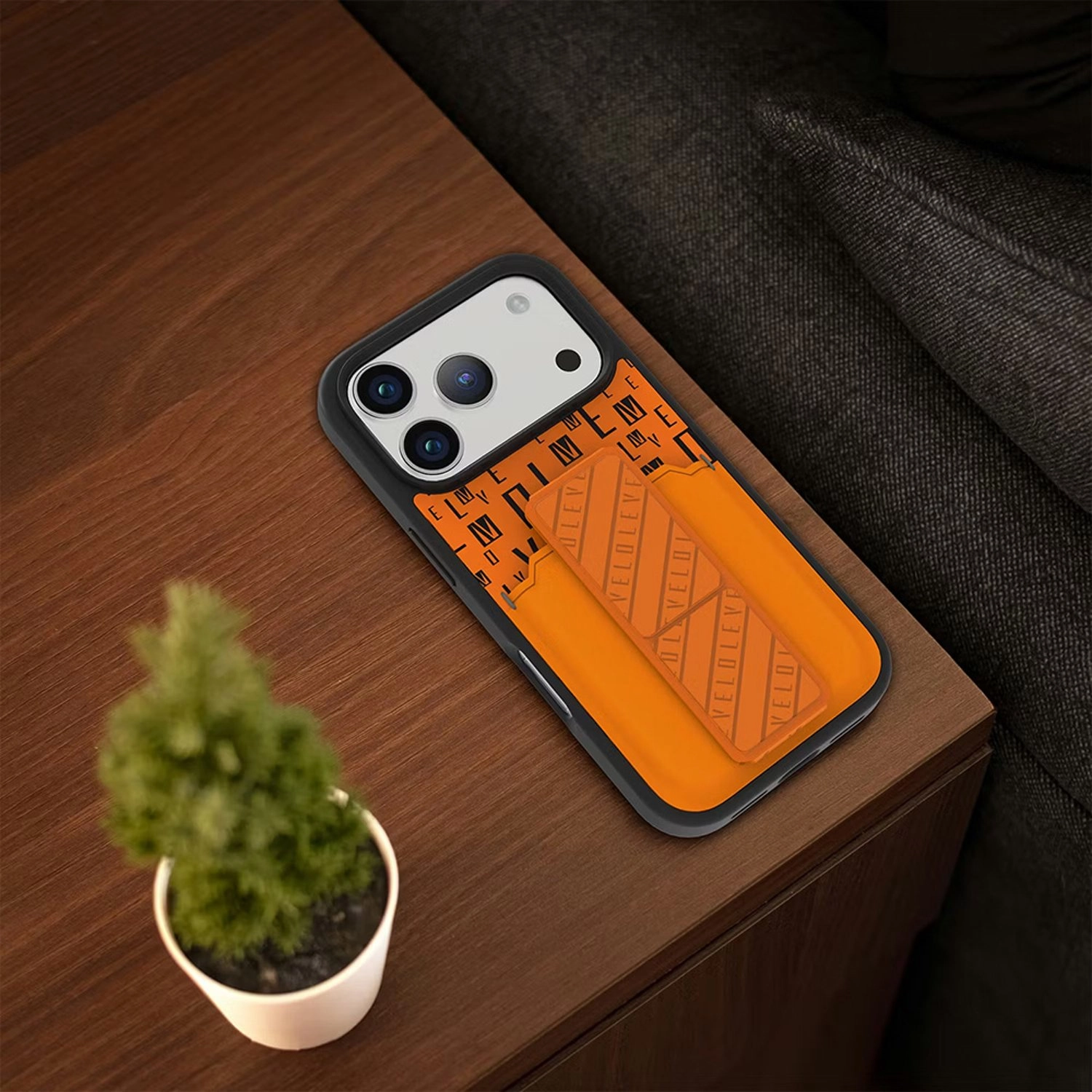 Morphix Cuero Gripstand Case for iPhone 17 Pro