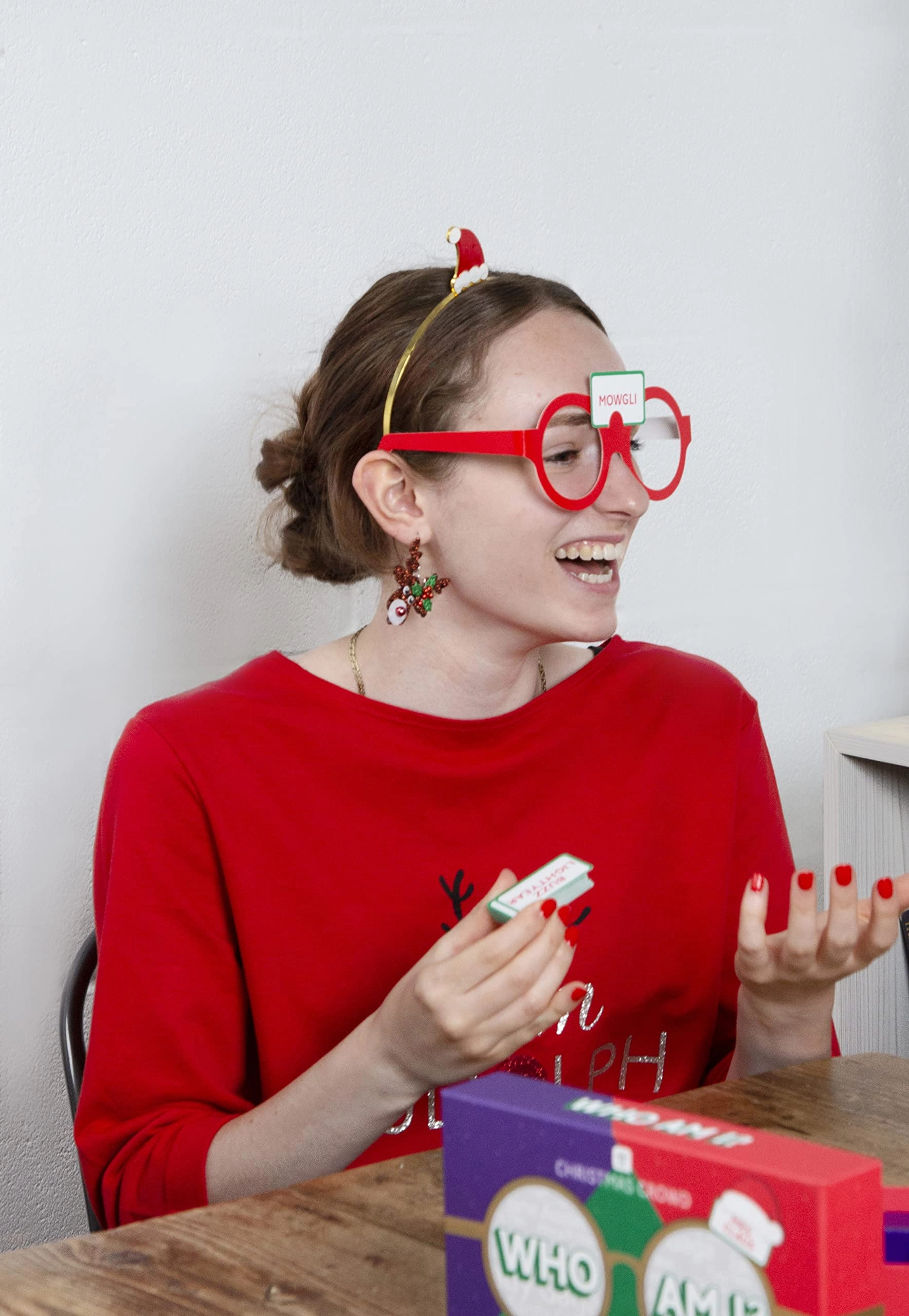 TALKING TABLES Christmas Who Am I Guessing Game