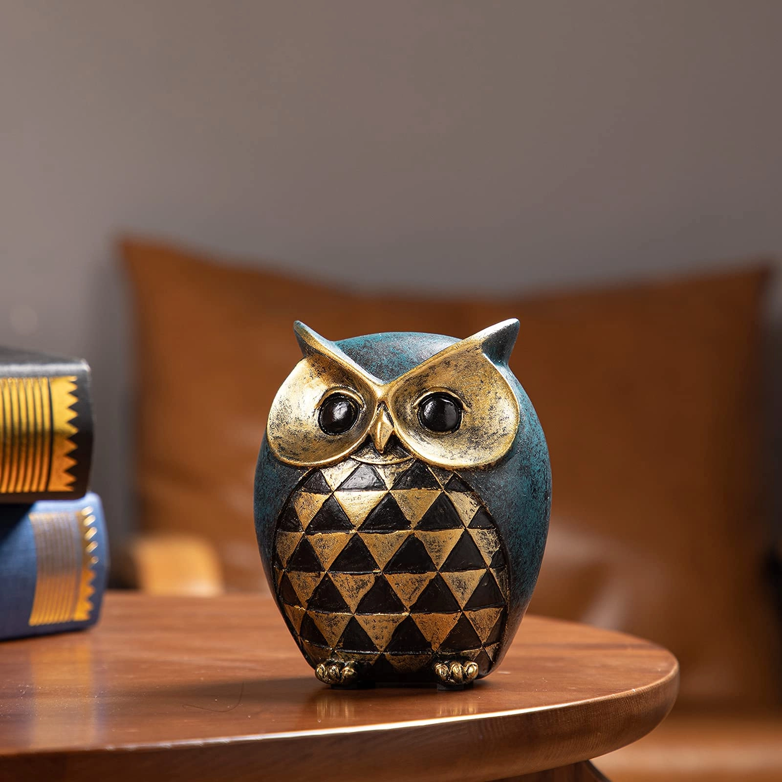 leekung Owl Statue - Resin