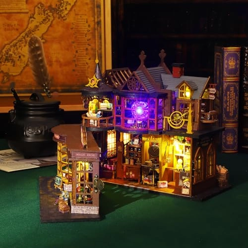 Magic House - Braun Wood