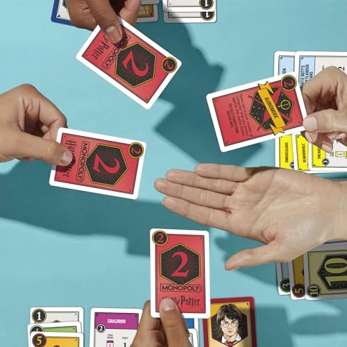 Monopoly Deal: HARRY POTTER - Card Game