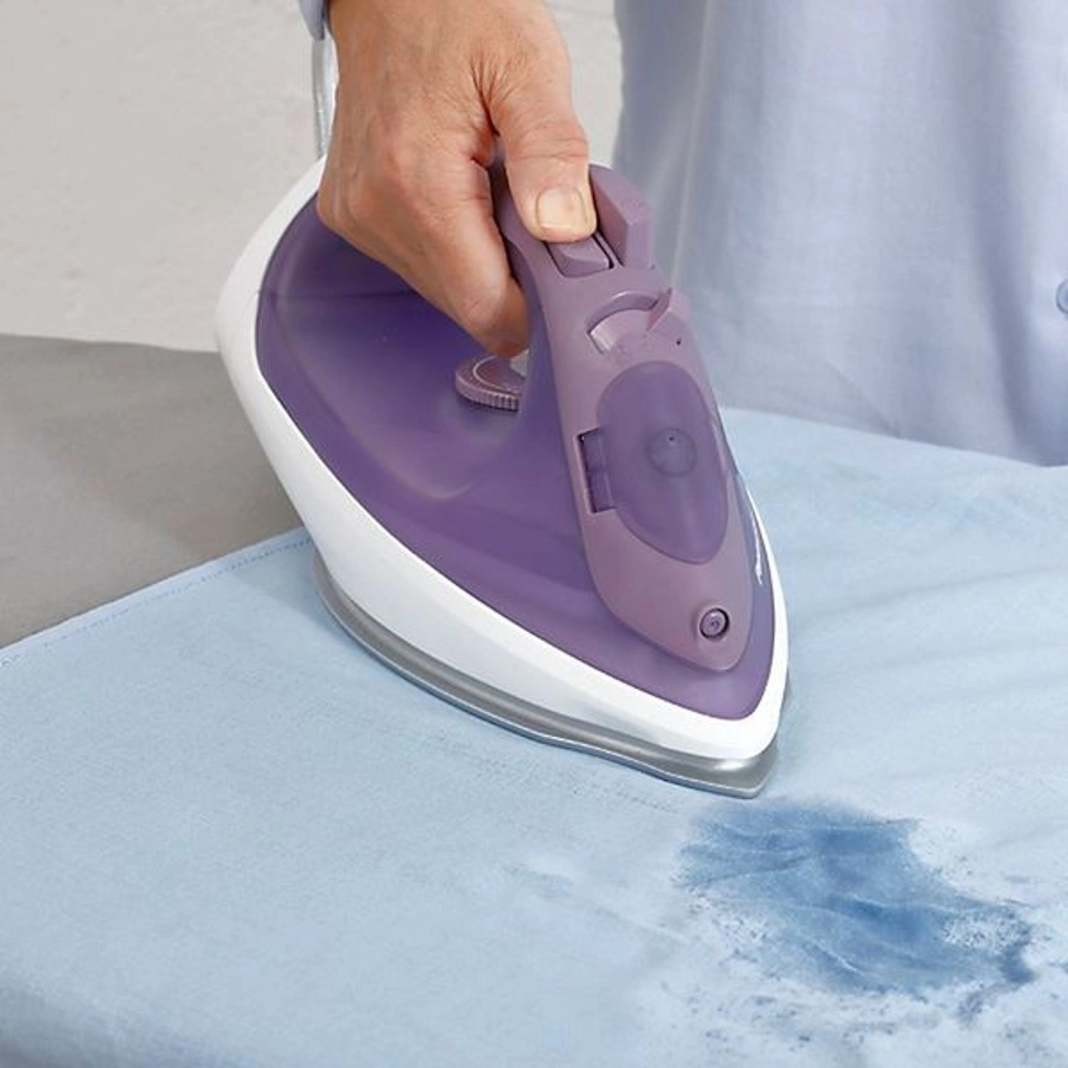 NIS530VTH - Steam Iron 2400 Watt