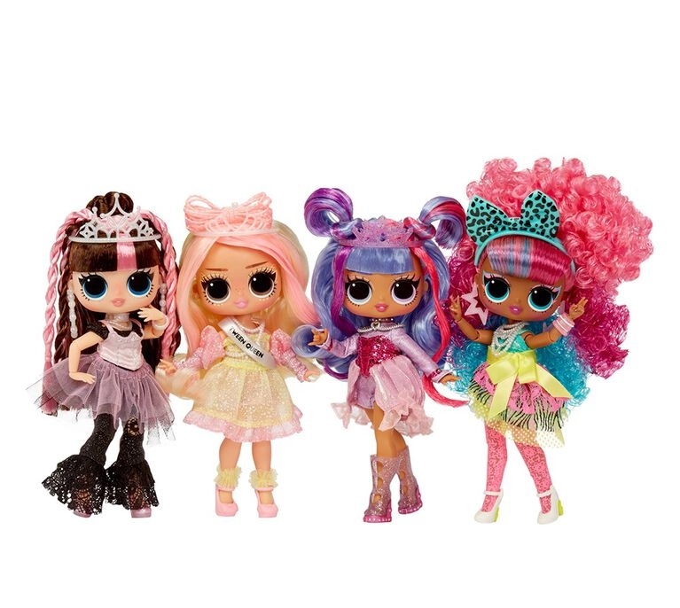 Billie Fashion Doll - Blonde Surprise Swap Ages 3+