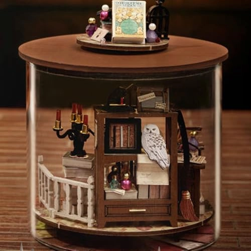 Miniature Dollhouse Kit - Magic Cabin