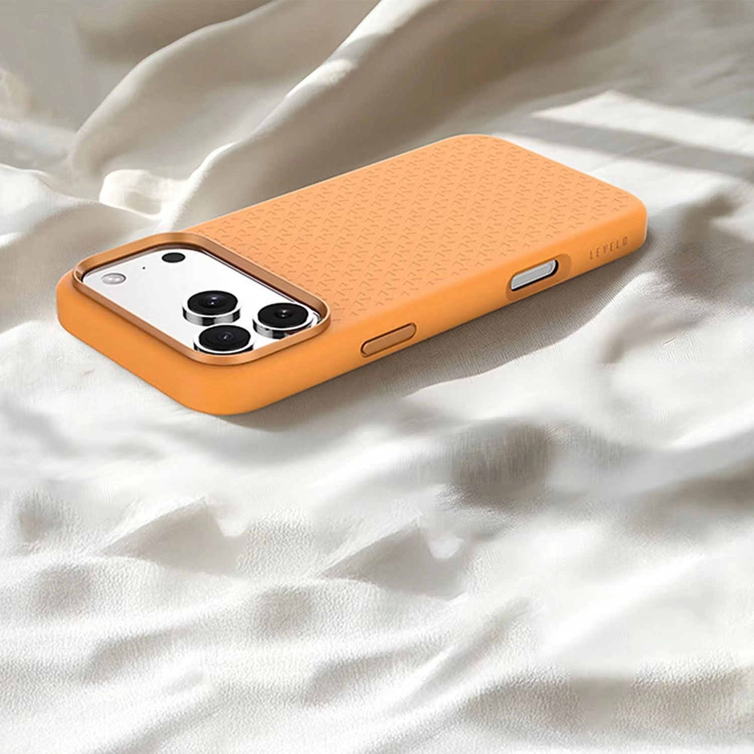 Fiora Silicone Case with MagSafe for iPhone 17 Pro Max