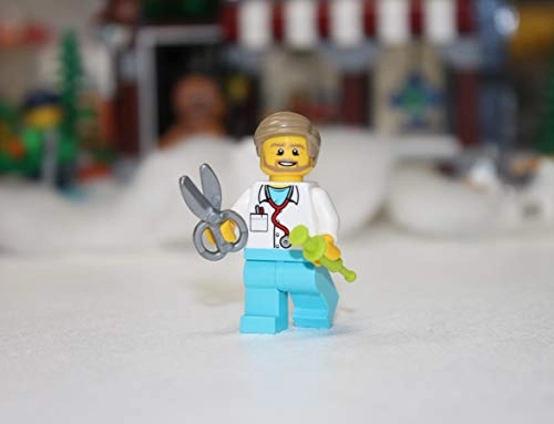 City Hospital Minifigure (60204) - Doctor Printed Stethoscope Syringe