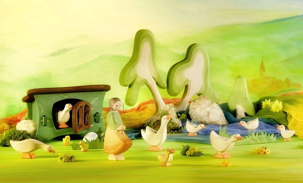 Wooden Toy - Goose Girl (24401497-13301)