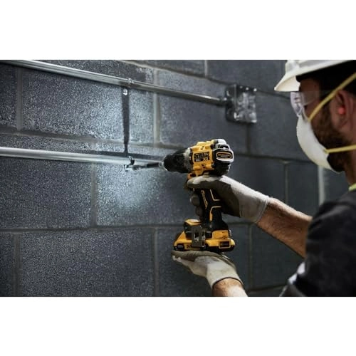 20V MAX Hammer Drill - 4 Amp Hours