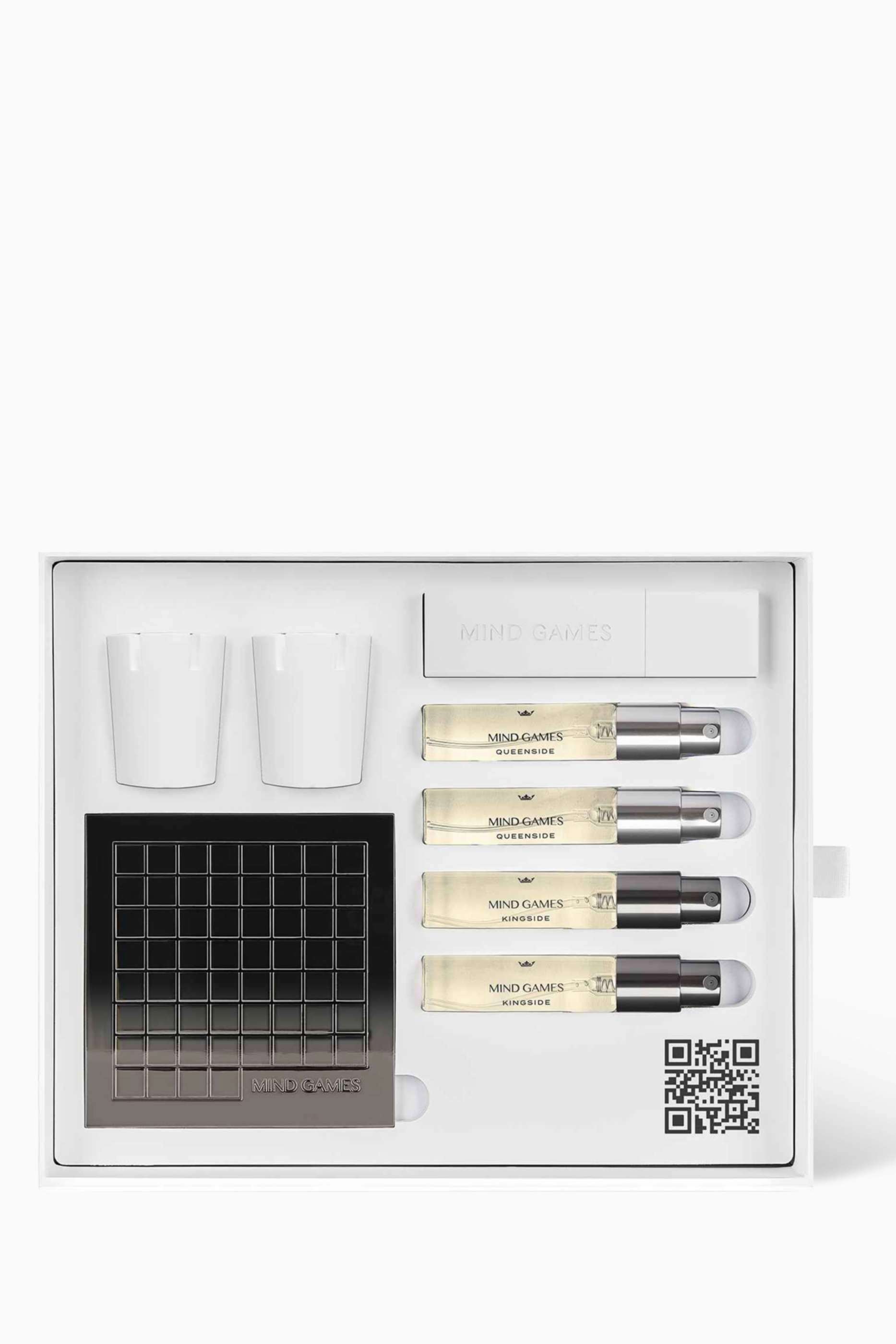 Kingside Extrait de Parfum - 2 x 7.5 ml + Queenside Extrait de Parfum - 2 x 7.5ml + White Zamac Atomiser Case + Display Stand + Ceramic Diffusers